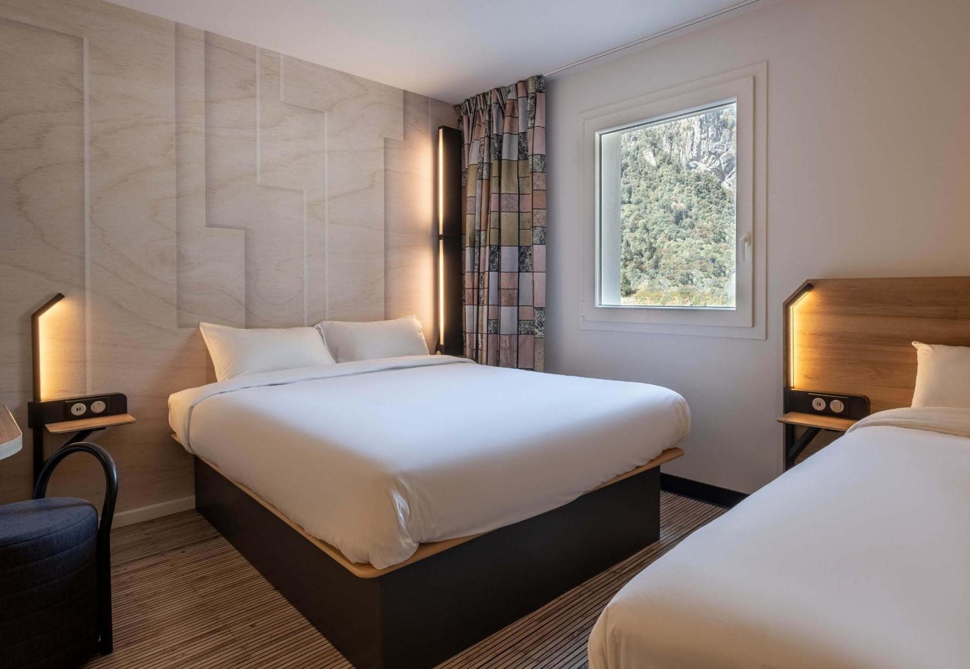 B&B Hotel Cluses Sud Екстериор снимка